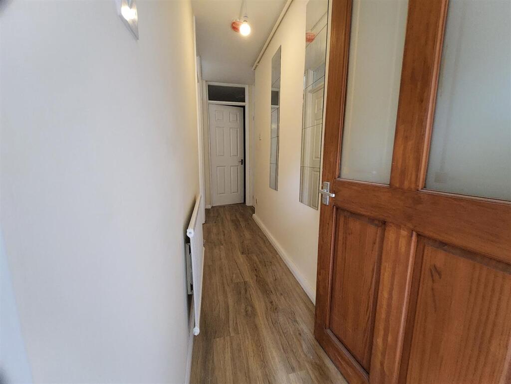 Hallway.jpg