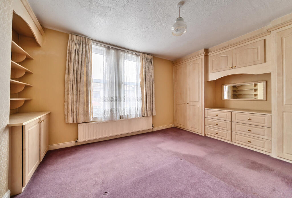 1296097-19-682ae2...