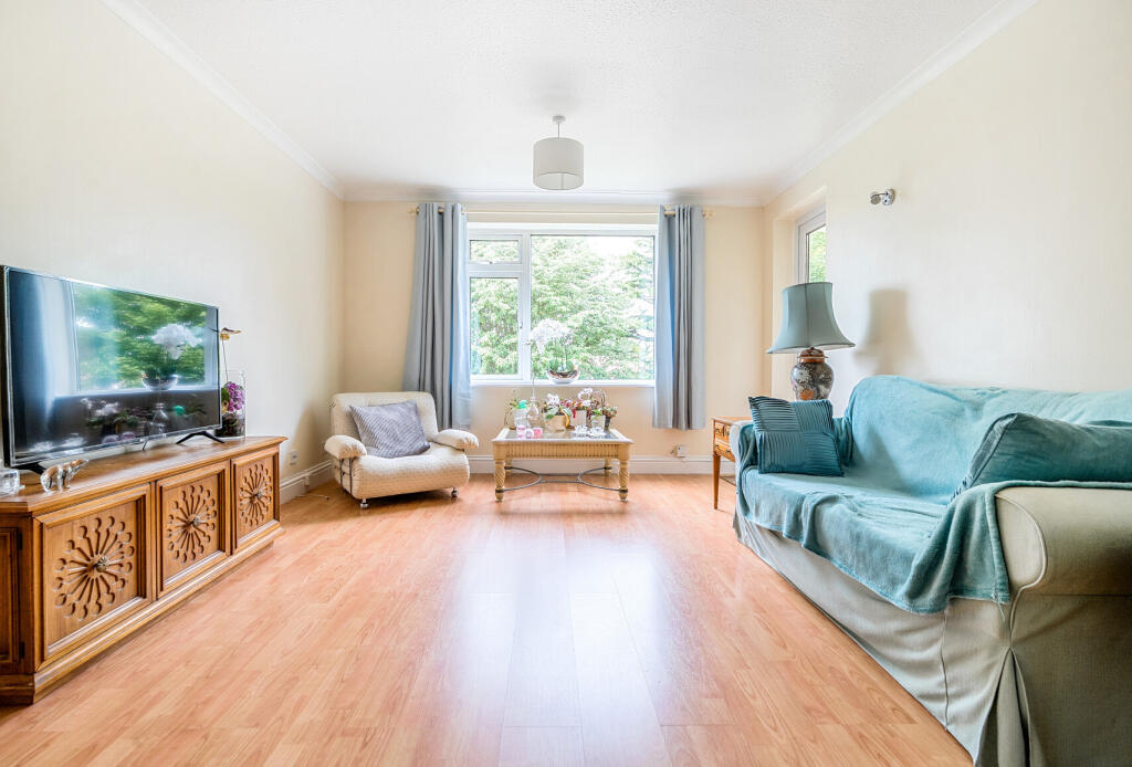 Sitting/Dining Room