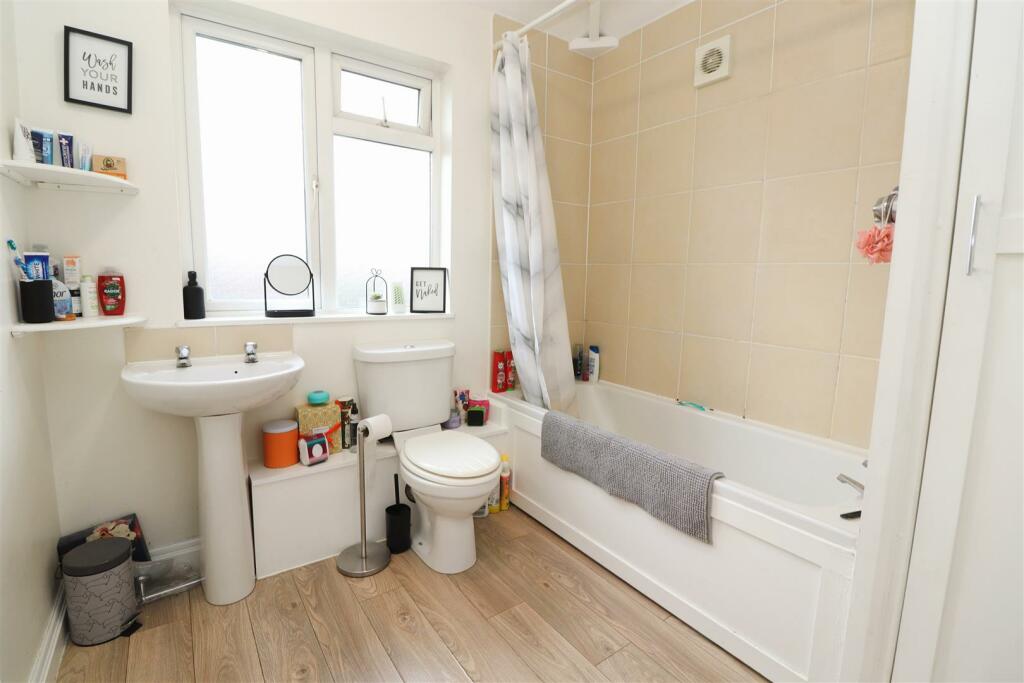 Bathroom / WC