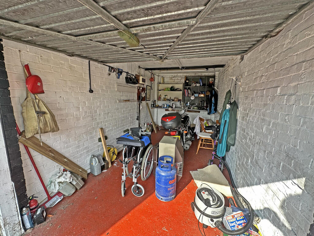 Garage (2)