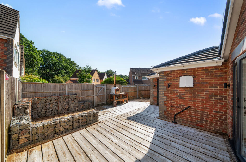 1331935-16-6883cf...