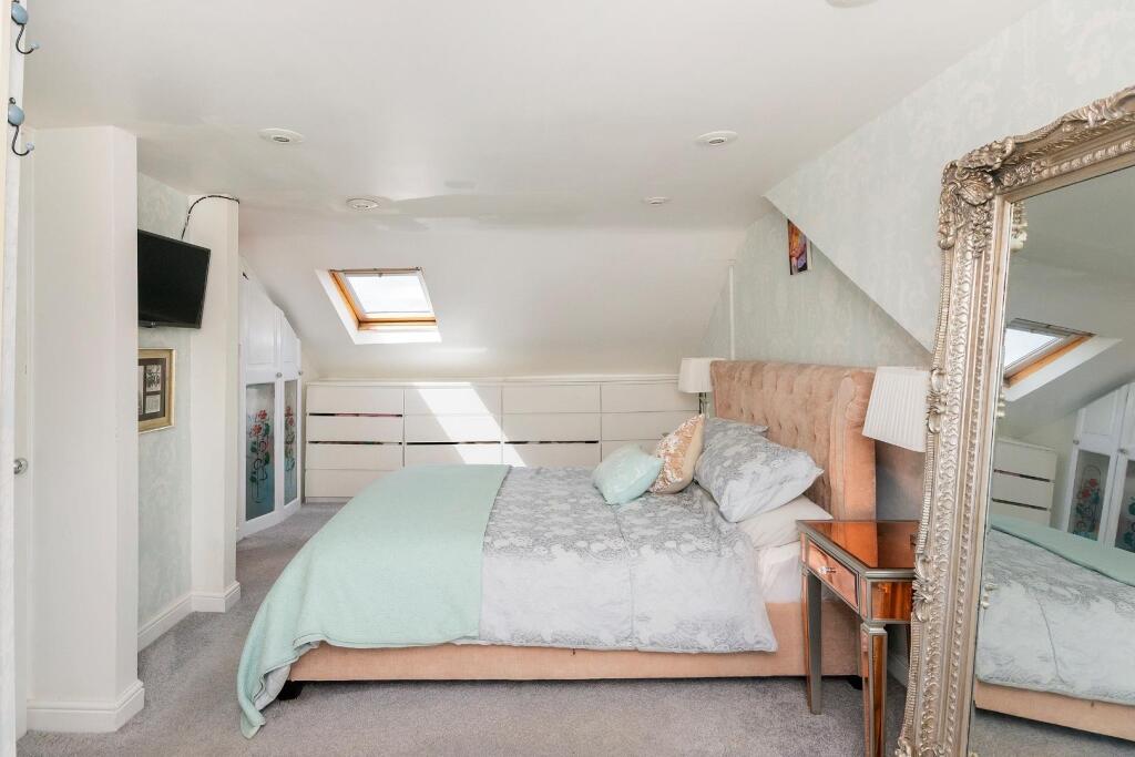 2S5RKE - Bedroom I.jpg