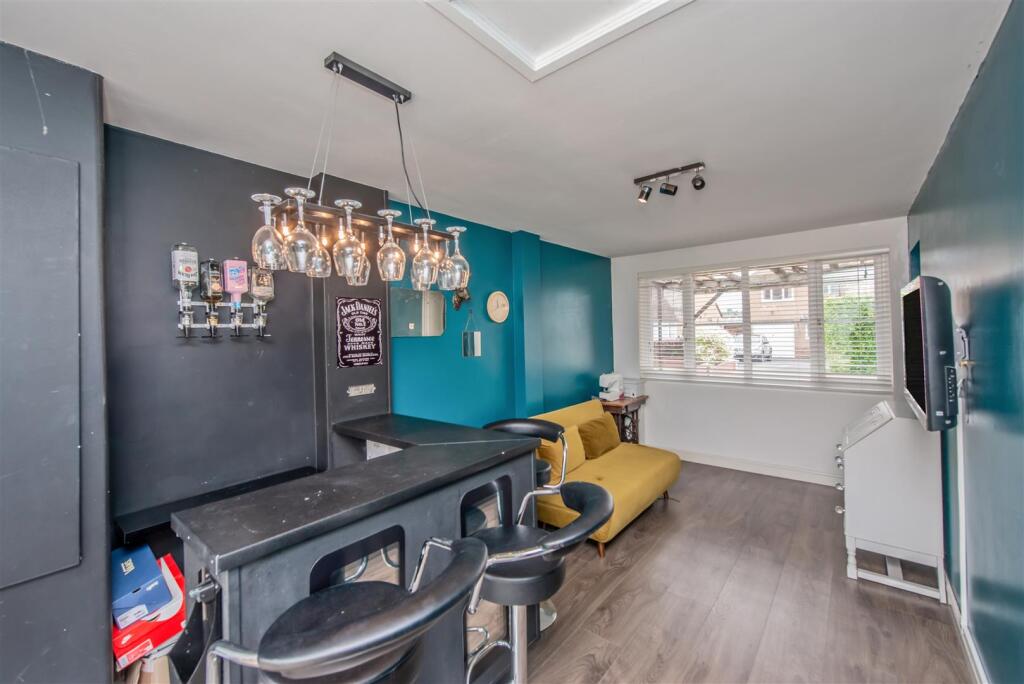 Occasional Room / Office: