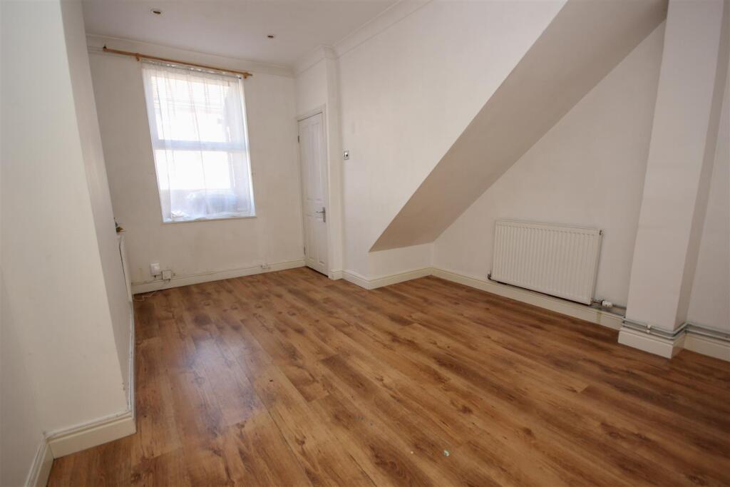 Dinnig Room..jpg