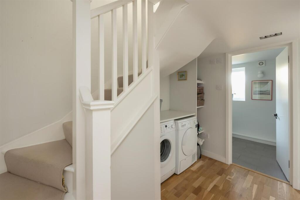 Island Wall, Whitstable