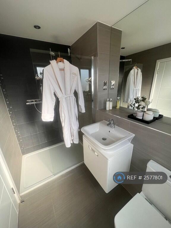 En-Suite No2