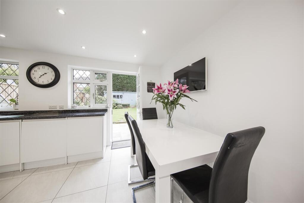 Kitchen/Breakfast Room