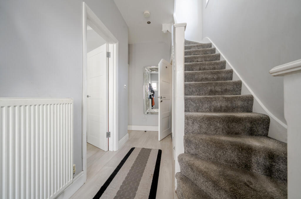 1309405-16-684996...