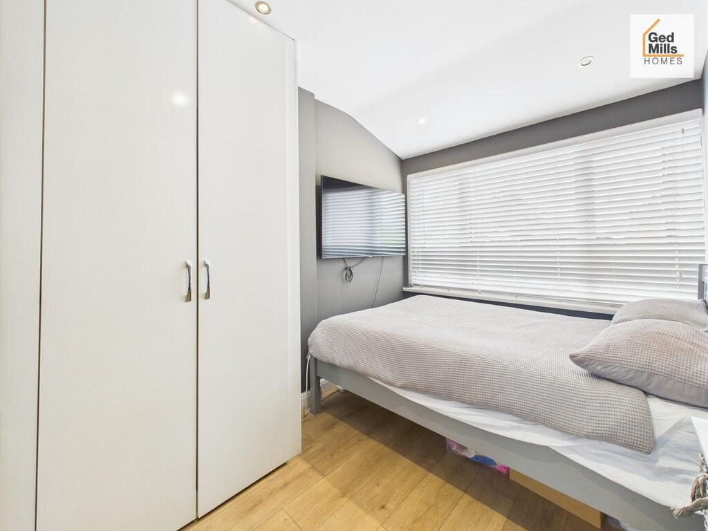 CAM04261G0-PR0069...