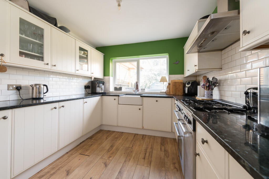 Kitchen / Breakfast Room