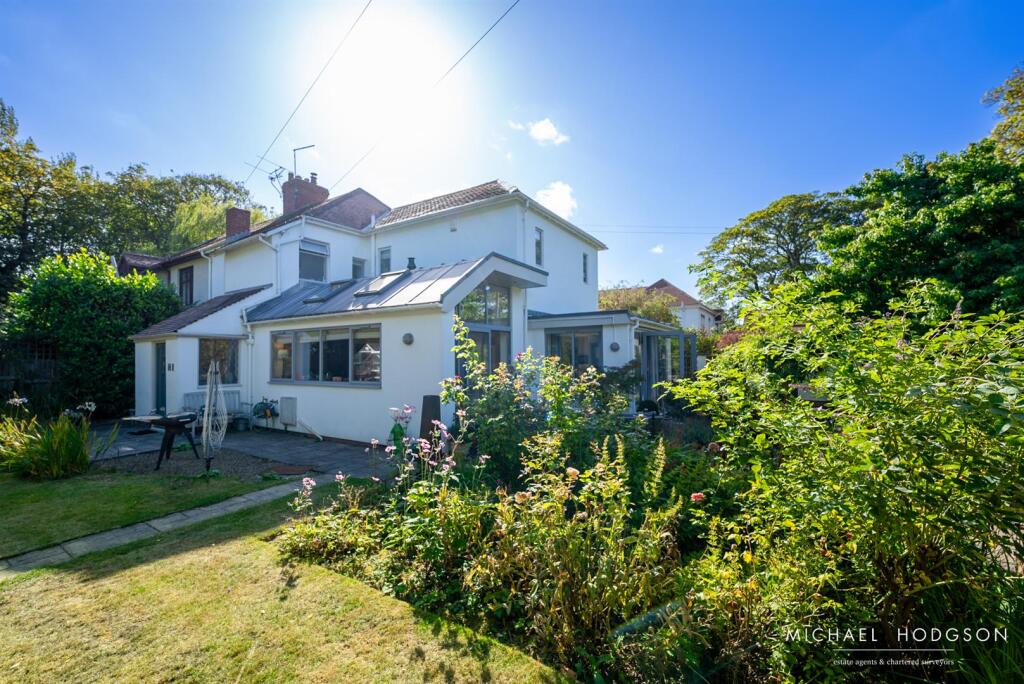 21, Laburnum Grove-59.jpg