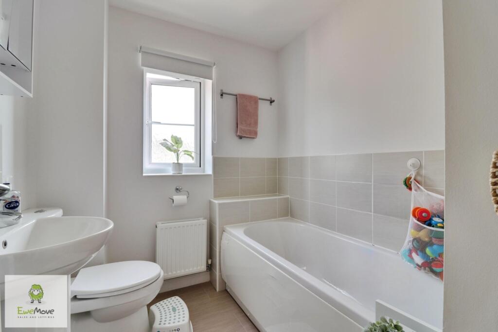 Bathroom EweMove Cannock