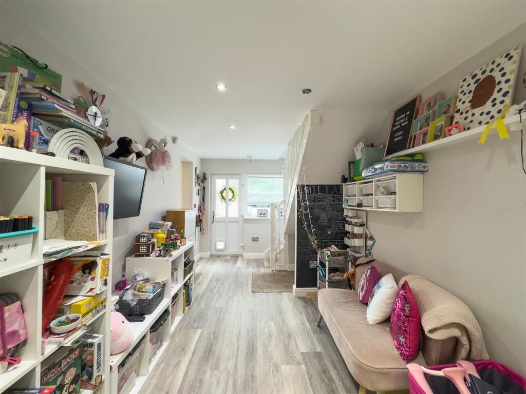 Play Room (2).jpg