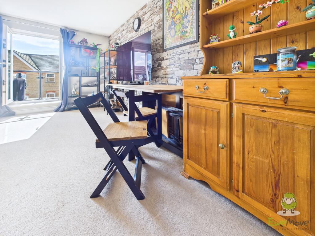 CAM01543G0-PR0151-STILL020