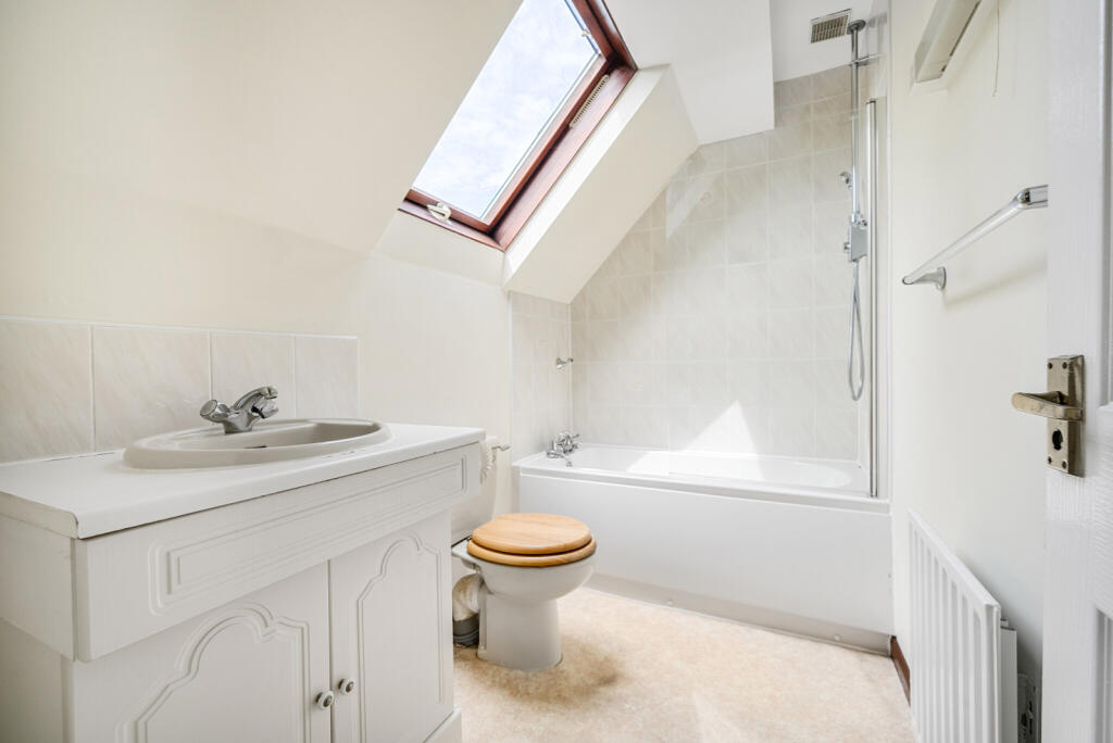 1326847-7-6877b1b...