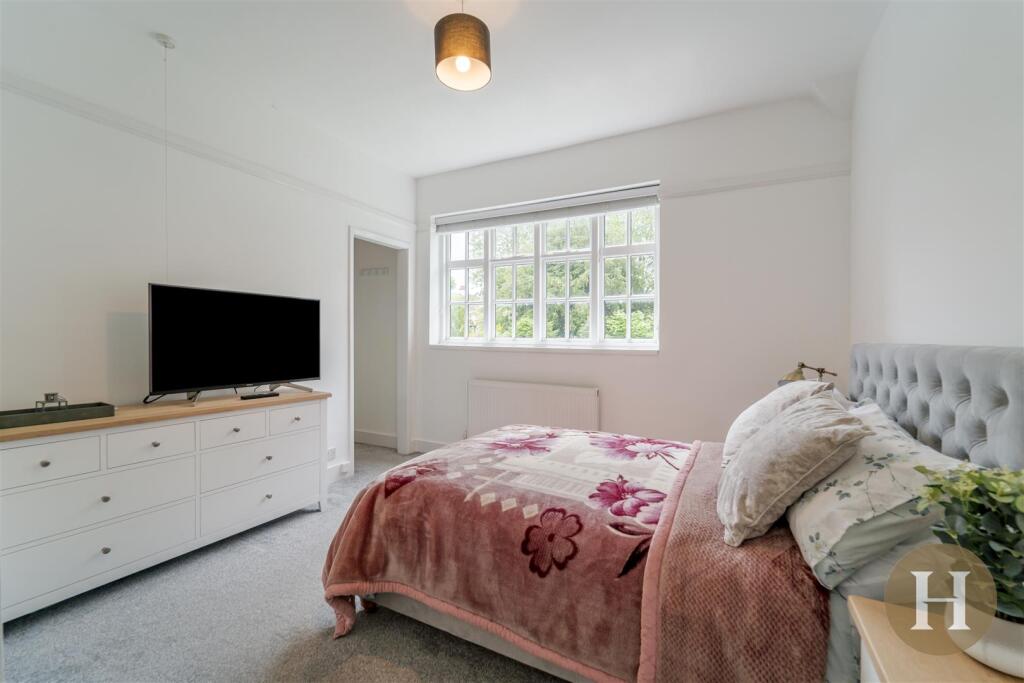 Hadleigh Estate Agents-16.jpg