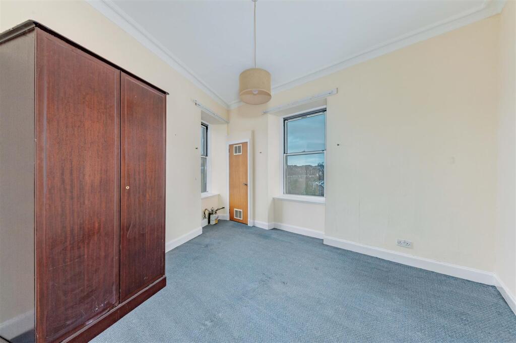 Flat 9 2 Rosefield Street Dundee-7.JPG