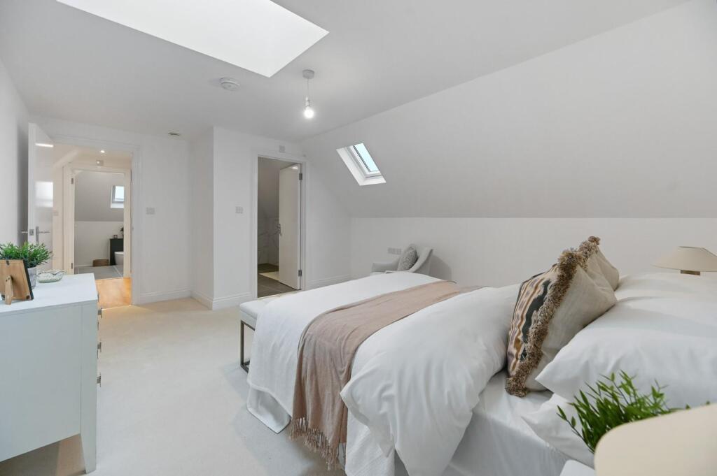 RCREA- SFF- 34 woodfield road- bedroom 4 (1).jpg