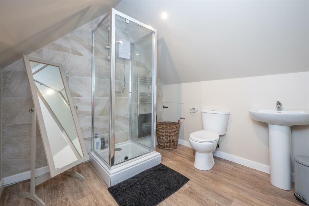 Shower Room (Gymnasium)
