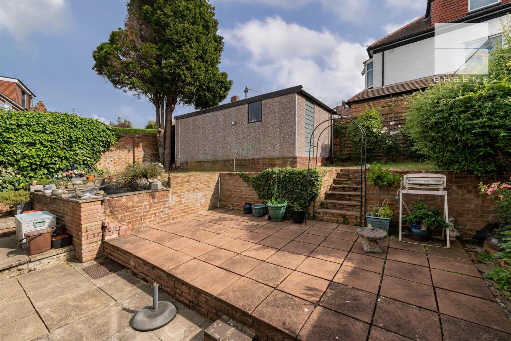 61 Brindwood Road_0041.jpg