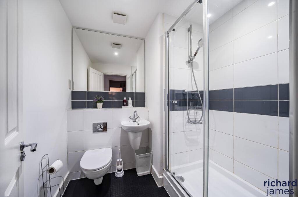 7cc06f8be9d444b6b51d9195534a5109