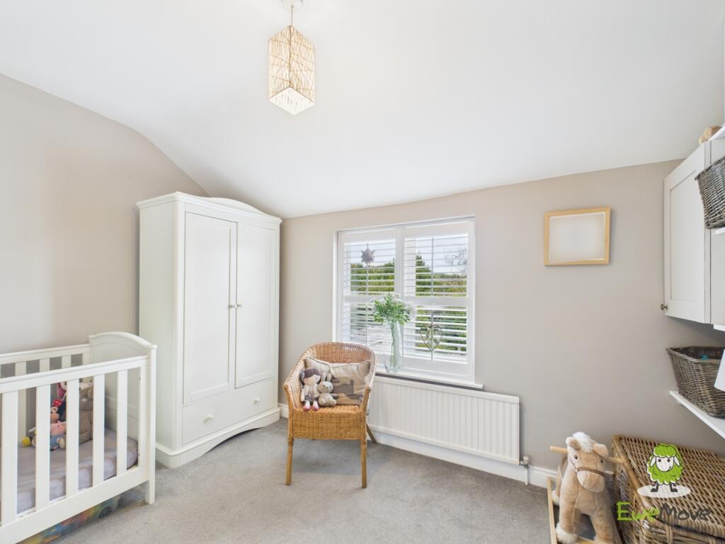 EweMove Estate Agents Basingstoke - Upper Sherbour