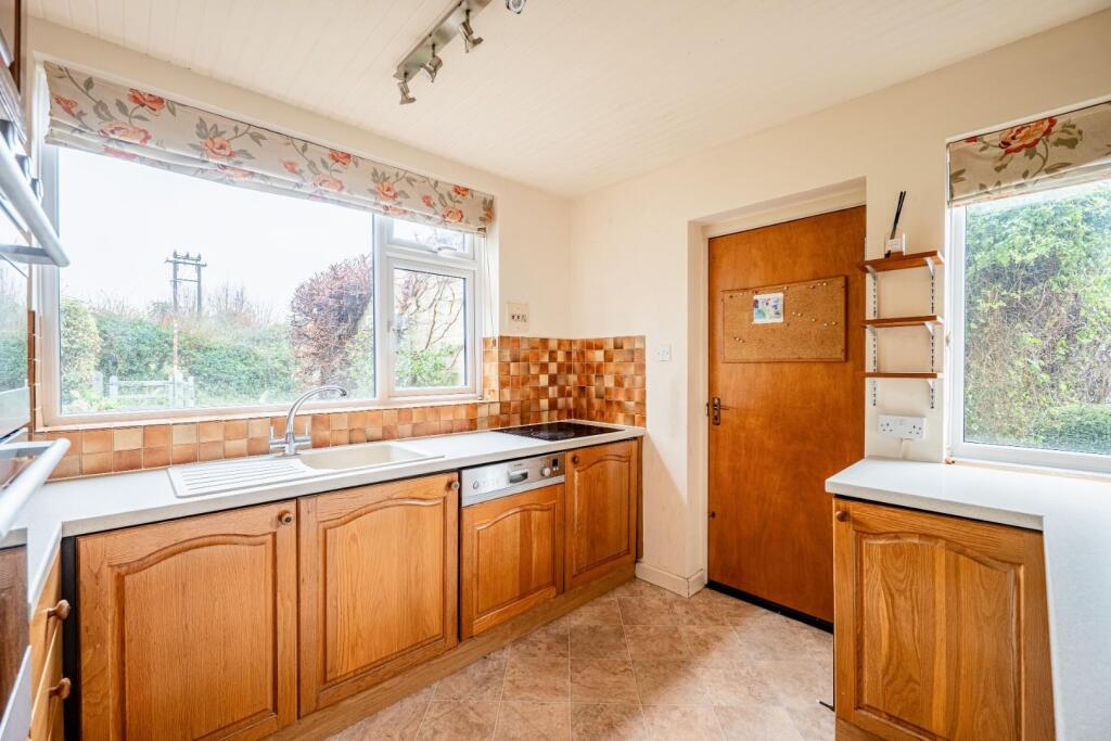 Westbrook BA1 4NB-8.jpg