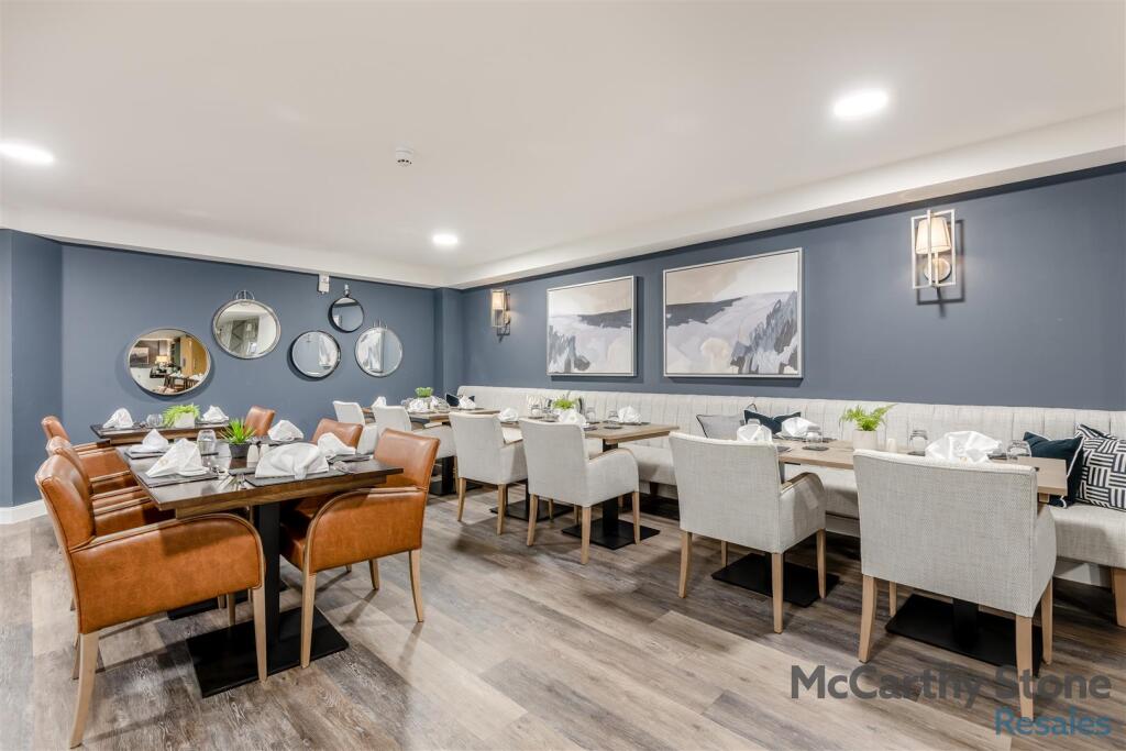 8672597-interior17.jpg