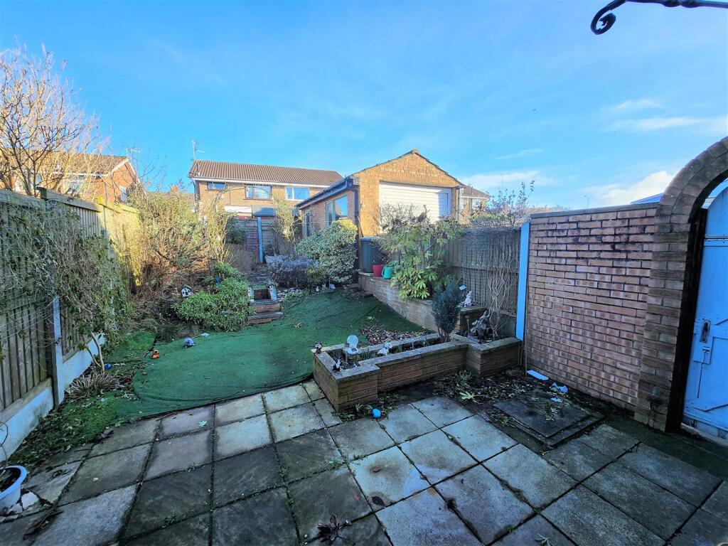 Rear Garden .jpg