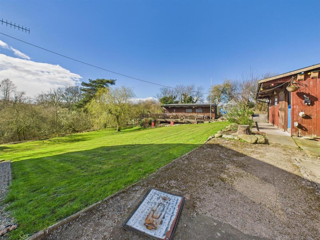 Stable block &amp; Summer House