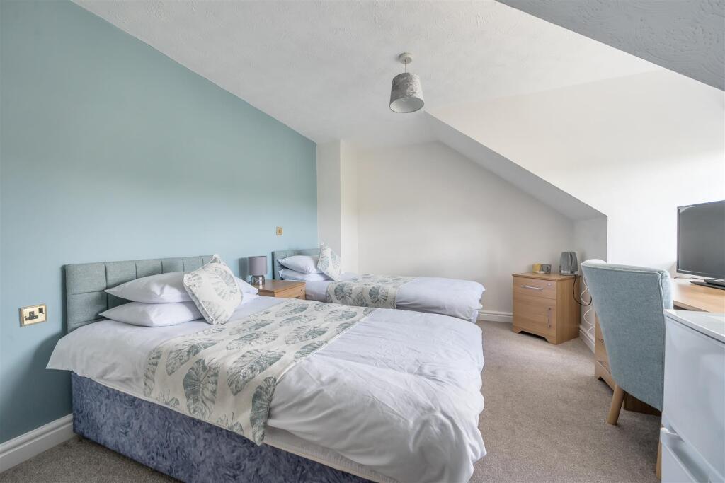 Guest Suite.jpg