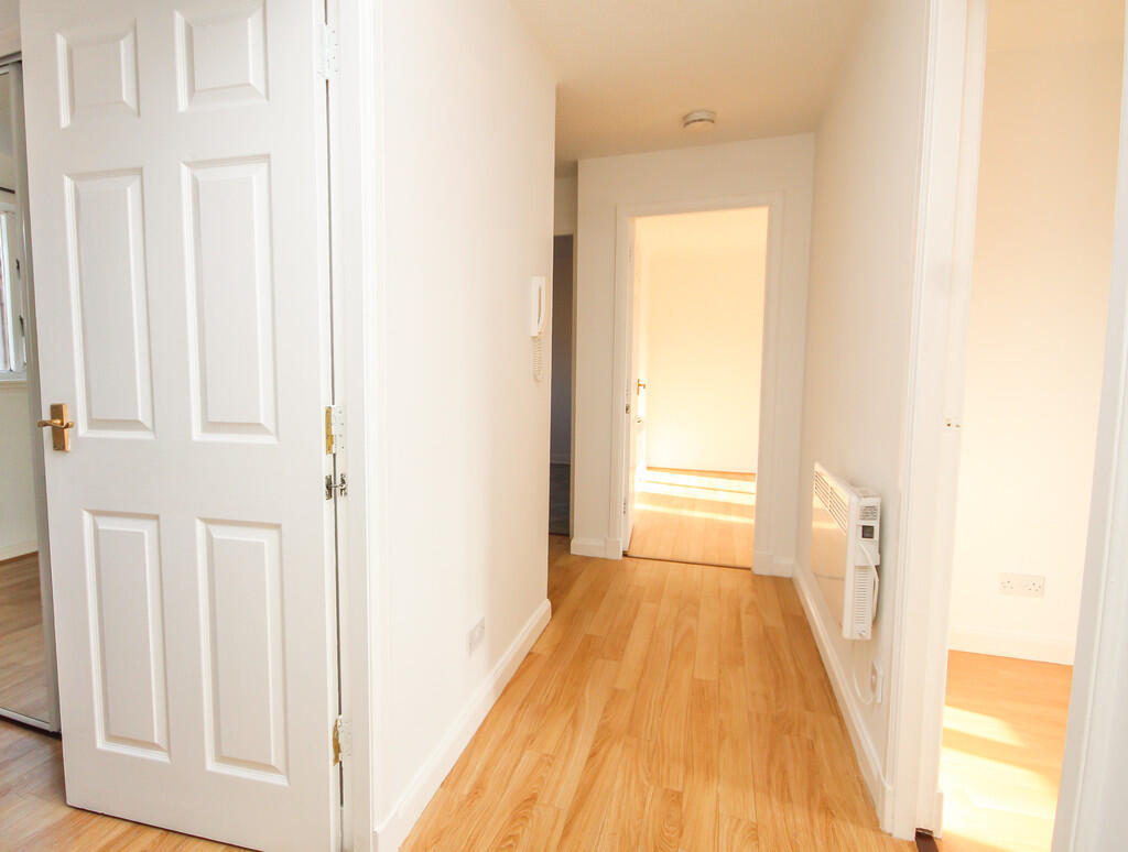 208 Waverley - Sm...