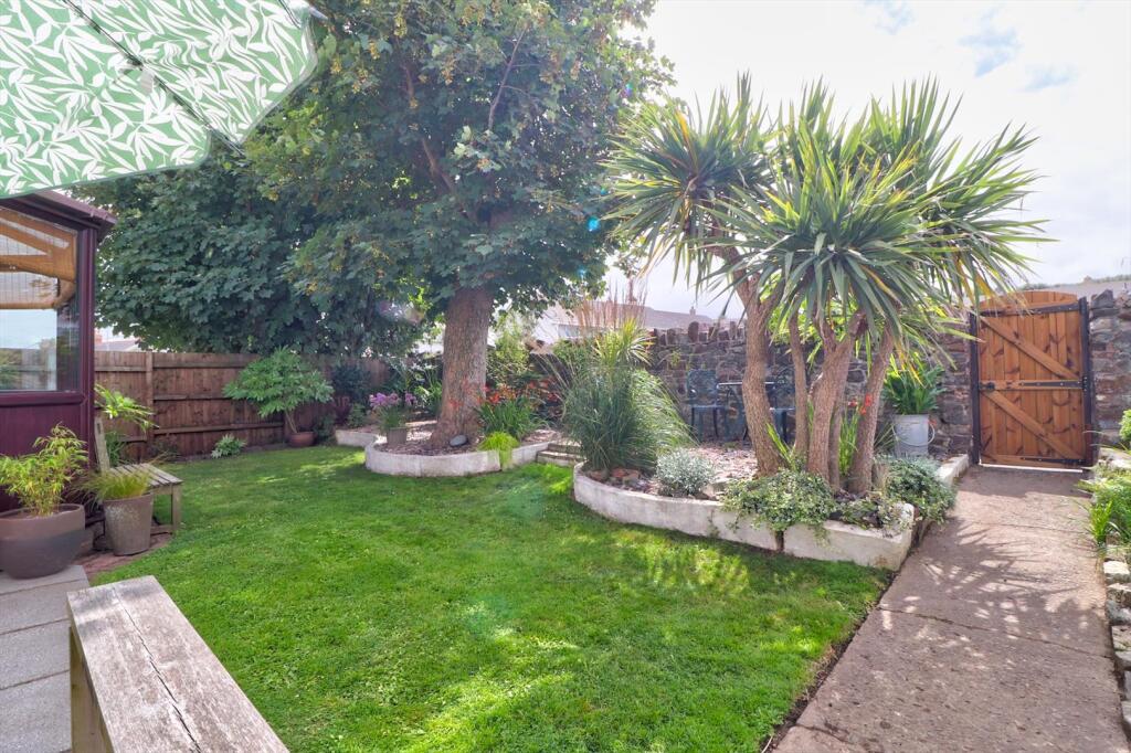 Rear garden iv.jpg