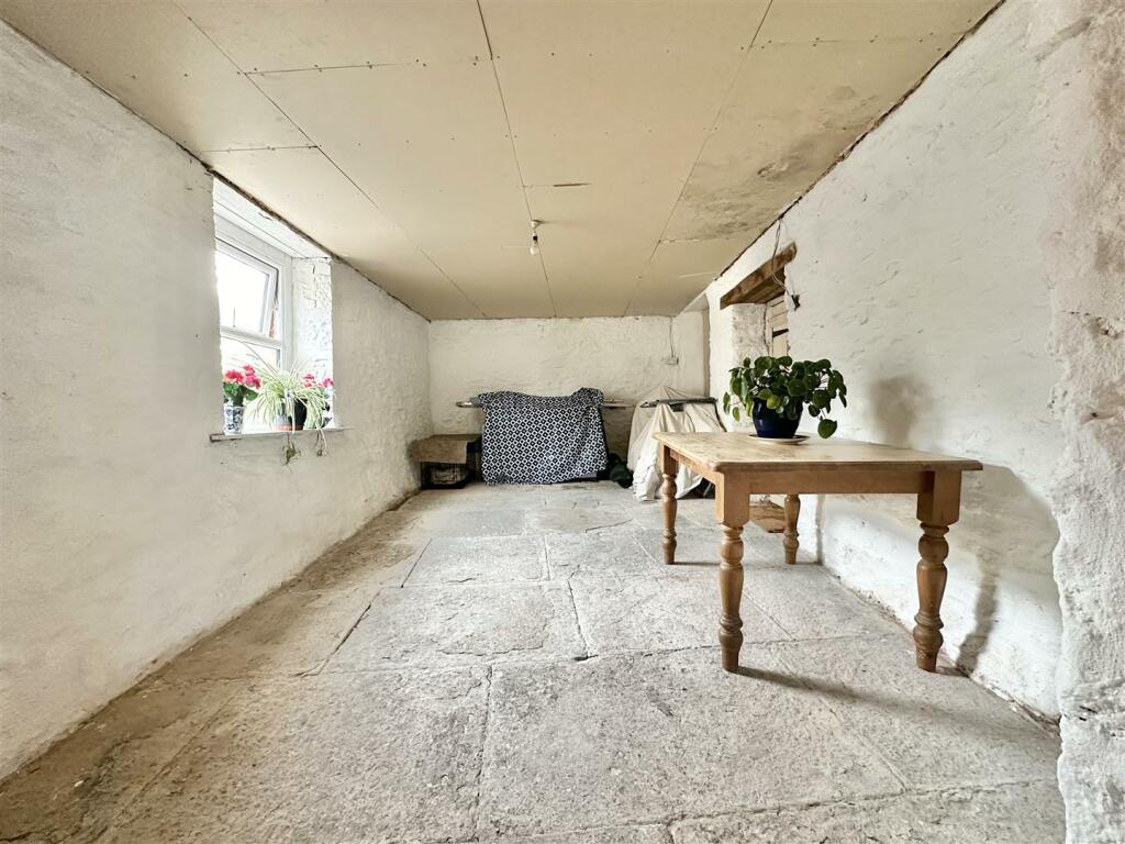 Day Room/Store Room
