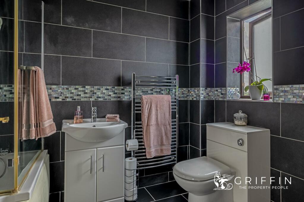 En Suite.jpg