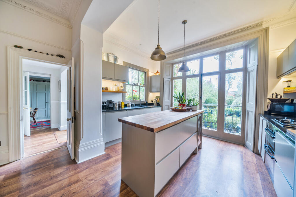 1348112-44-68c169...