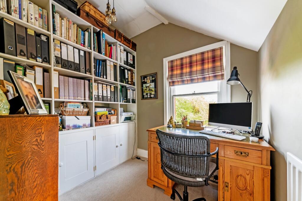 Bedroom 4/Office 