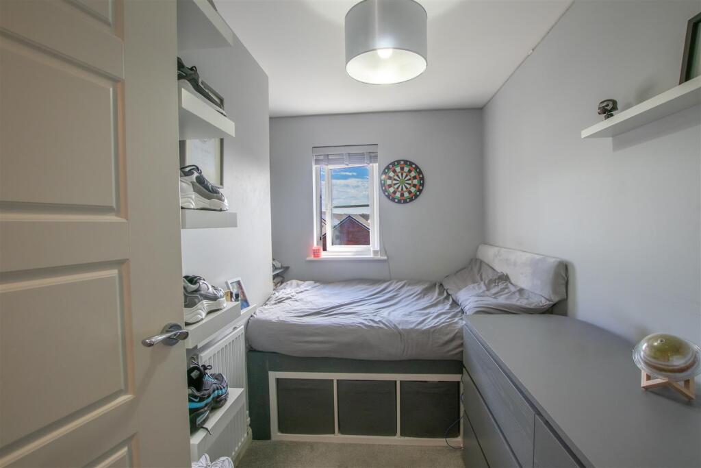 bedroom.three.jpg
