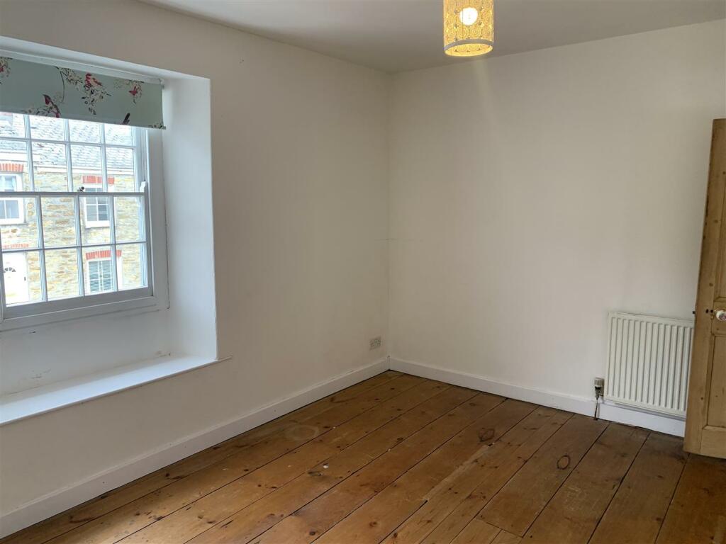 1st Bedroom 18 Richmond.jpeg