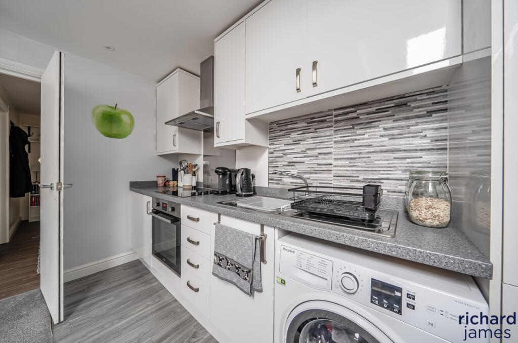 f6bf4446d0744d129fc0eb8188c83e96