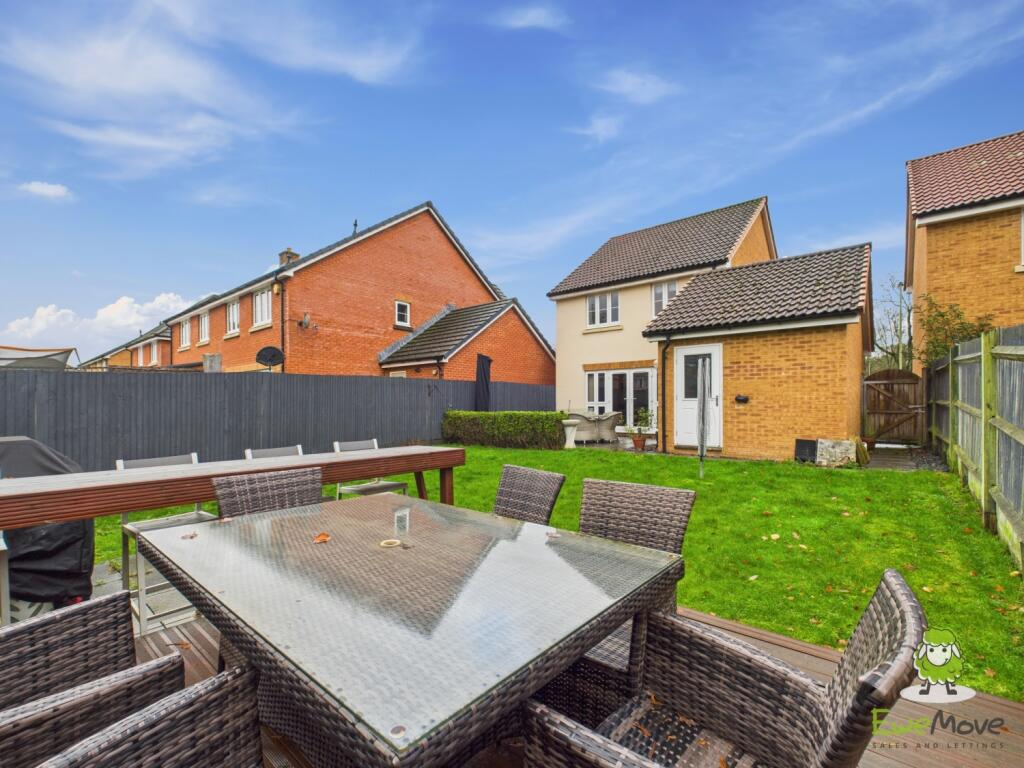 EweMove Estate Agents Basingstoke - Longwood Copse