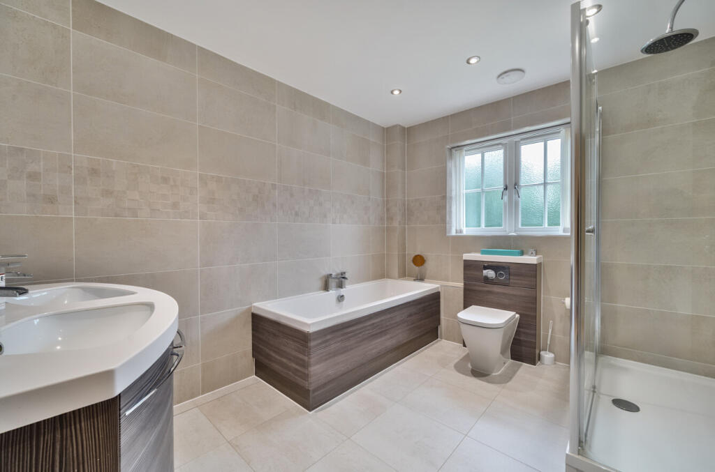 1309481-19-684857...