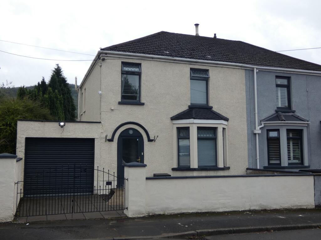 Church Crescent, Cwmgwrach, Neath . SA11 5SL