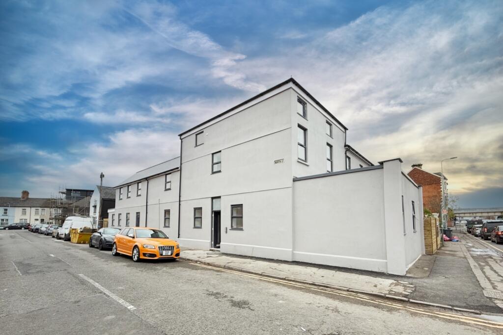 Lrg_Award-winning Media team on EVERY Listing_22