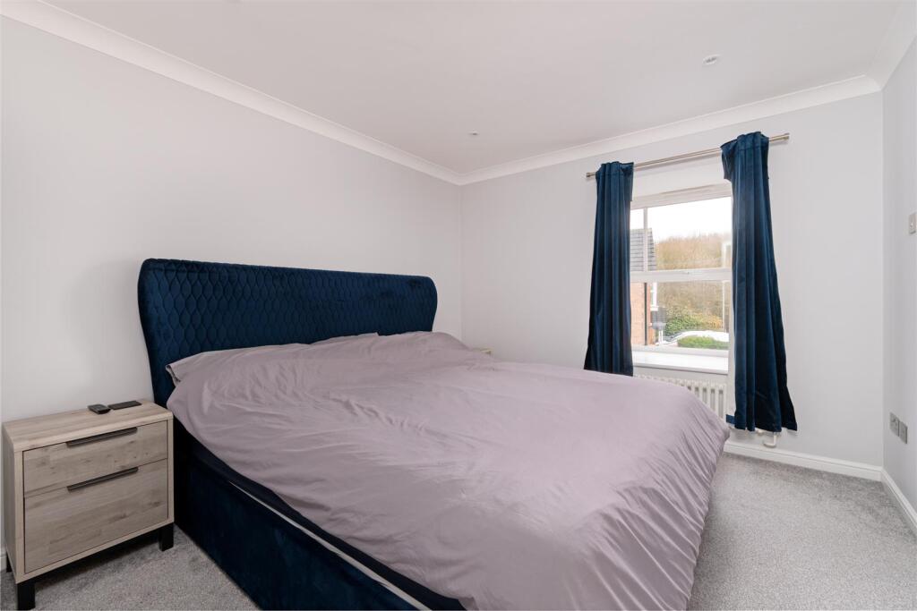 Doulton Close-14.jpg