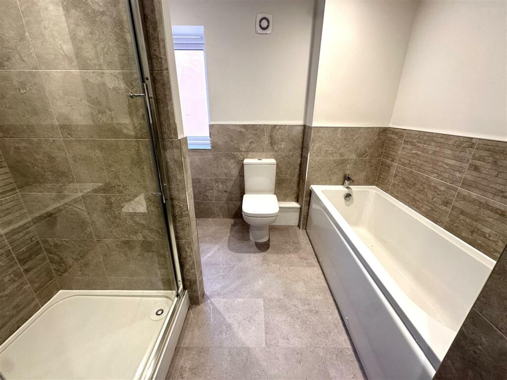4Pc Family Bathroom