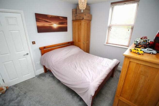 bed 2.jpeg