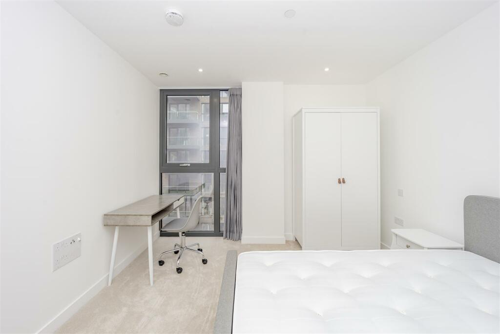 Bedroom                   .jpg