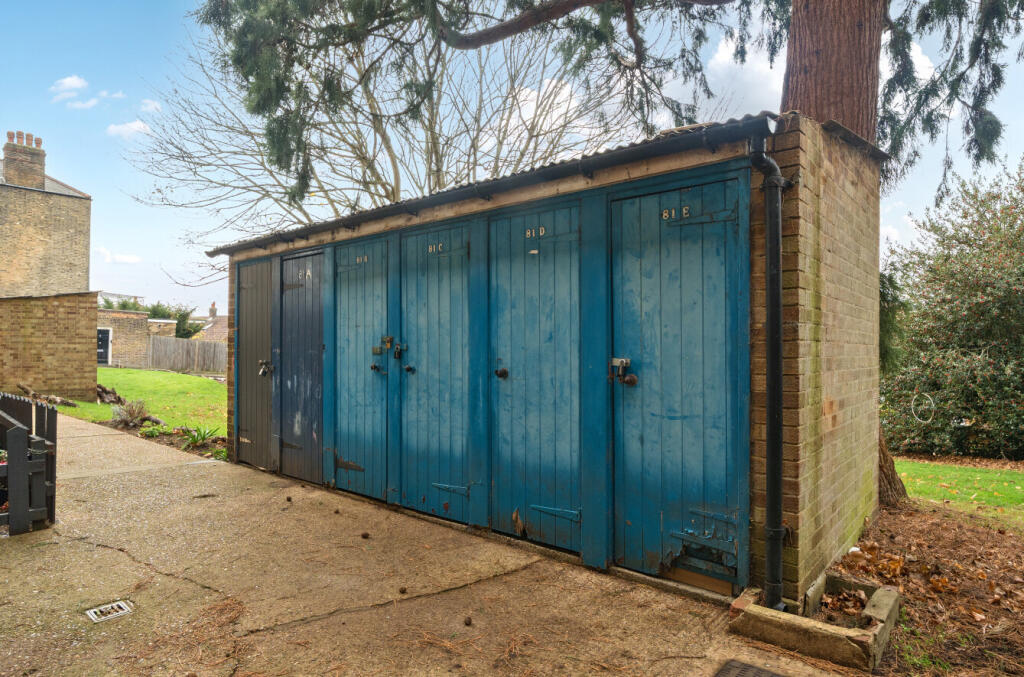 1376691-8-690ded5...